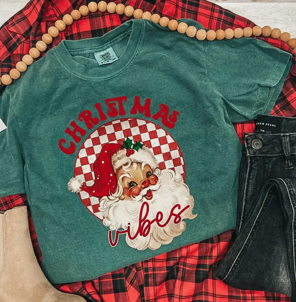 Christmas Vibes Tee