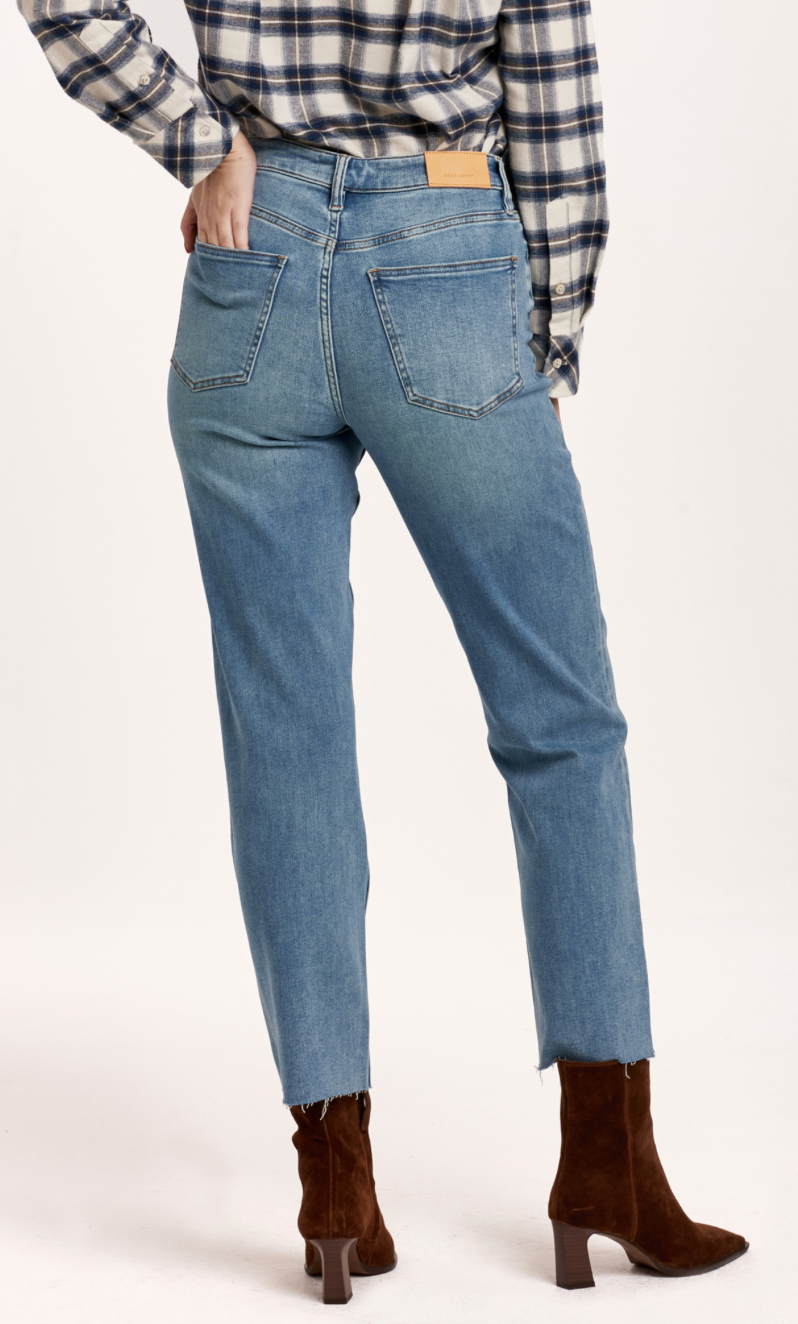 90s High Rise Straight Jeans