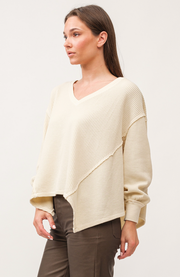 Mira V-Neck Oversized L/S Top