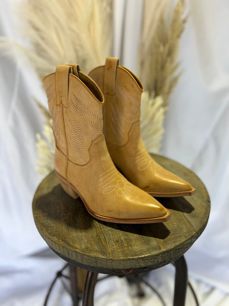 ZAHARA BOOTS