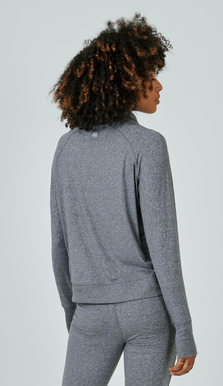 CORE PERFORMANCE PULLOVER